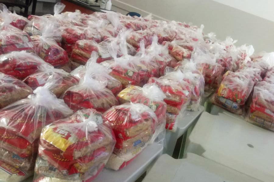 Estudantes recebem novos kits de alimentação da Educação Estadual