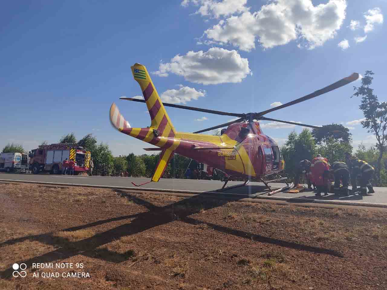 Acidente entre caminhões deixa homem com múltiplas fraturas