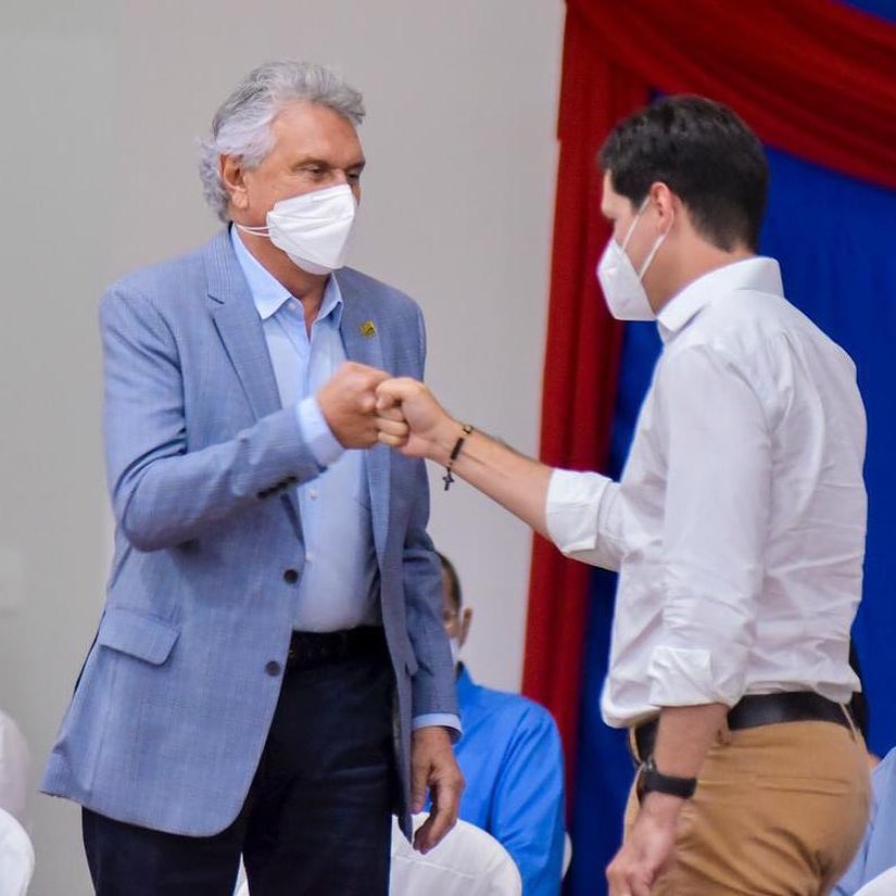 Ronaldo Caiado e Daniel Vilela na inauguração do Centro de Convenções Maguito Vilela, em Aruanã | Foto: Divulgação