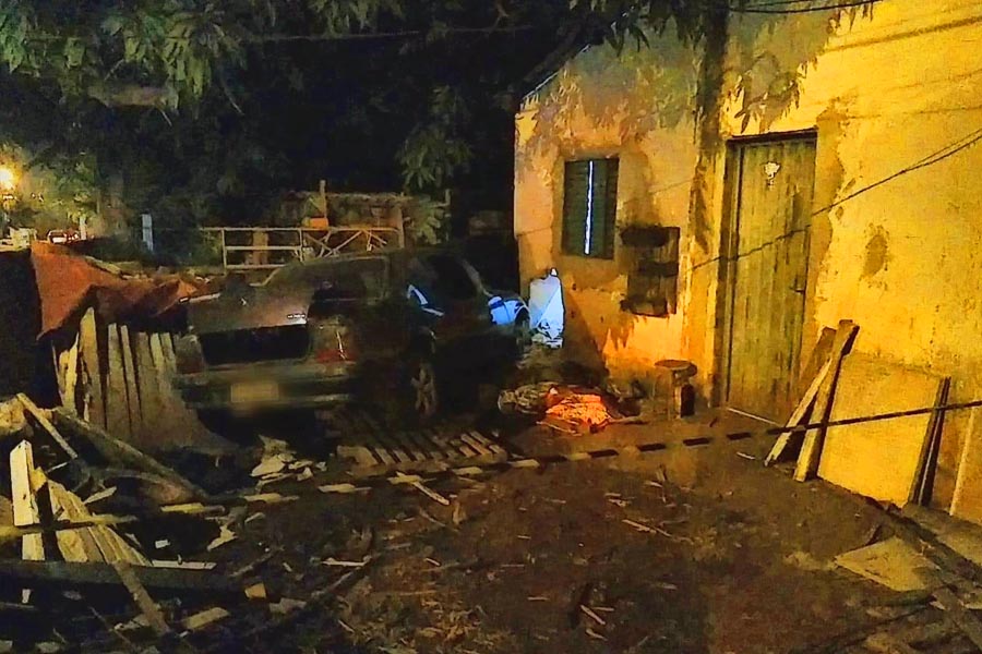 Motorista atropela 6 e mata 1 após invadir casa em Goiânia