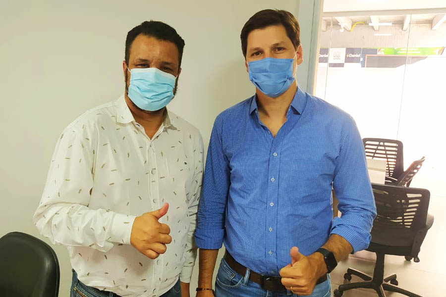 Líder alcidista recebe convite do MDB para 2022