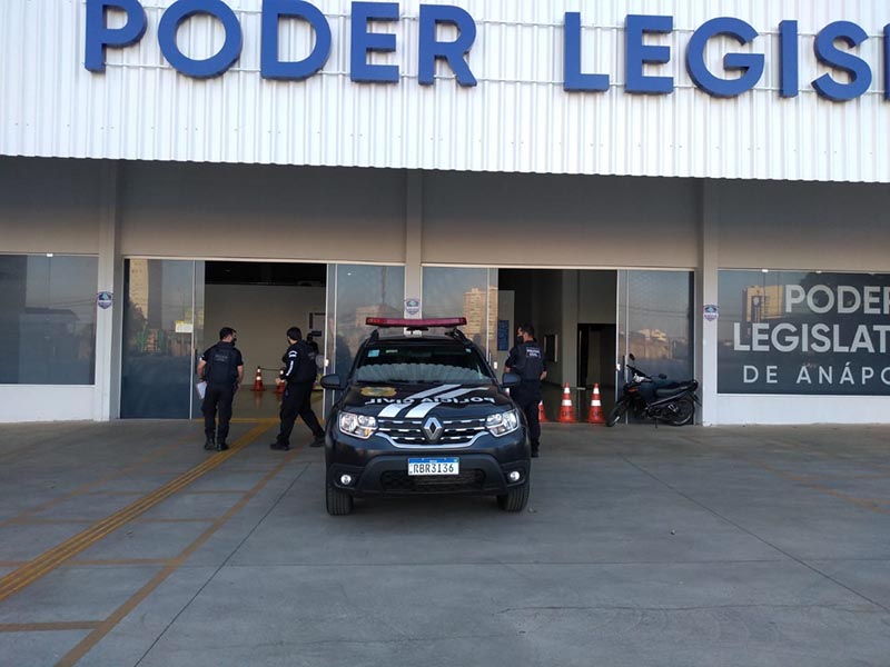 Vereador de Anápolis é alvo de operação contra "rachadinha"