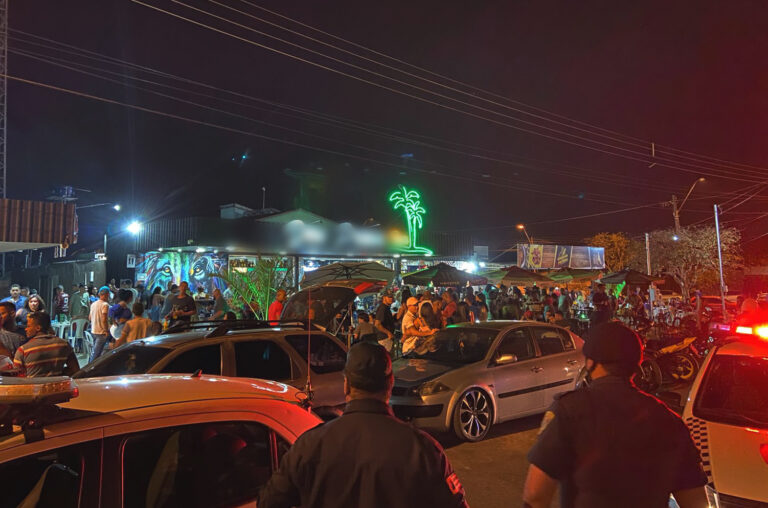 Bares de Aparecida são multados em R$ 33 mil por descumprirem regras contra covid