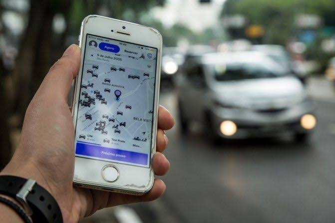 Aplicativos de transporte reajustam valores após alta de combustível