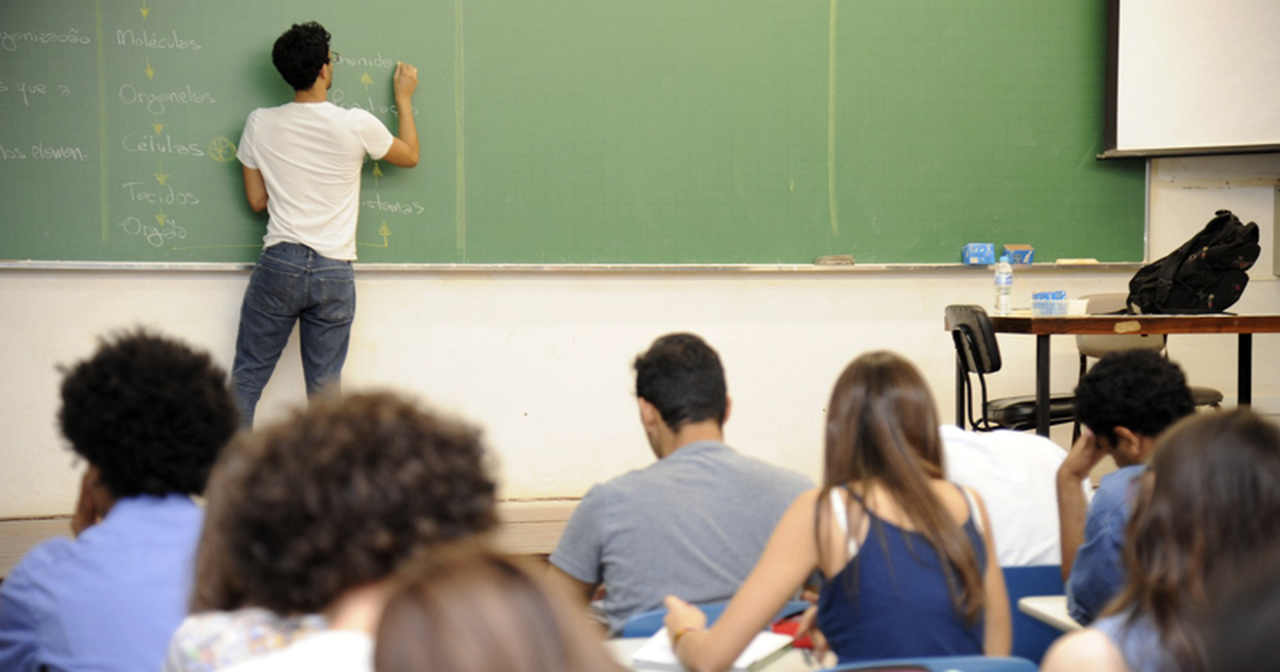 Estudante que chamou professor de "pamonha" tem pedido de retorno negado pela Justiça