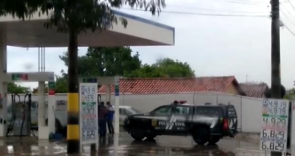 Líquido despejado em vídeo seria combustível excedente, segundo posto