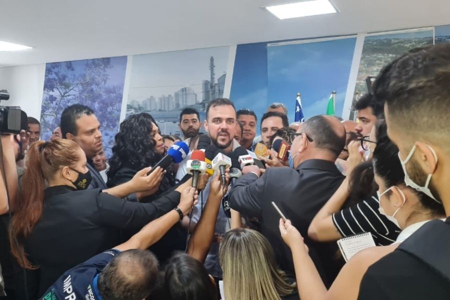 Gustavo Mendanha em entrevista coletiva | Foto: Folha Z