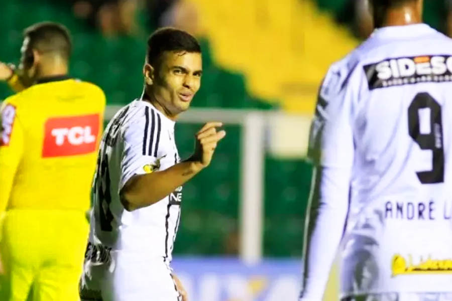 Ex-jogador de futebol do Figueirense, Renan Carvalho | Foto: Reprodução