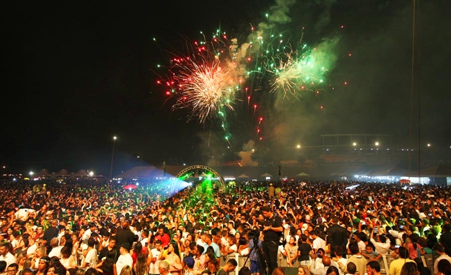 Fogos de artifício com barulho estão proibidos em Goiás