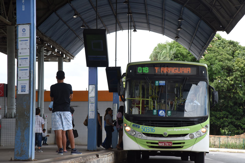 Meia-tarifa é suspensa no Terminal Araguaia por falta de repasse da Prefeitura de Aparecida