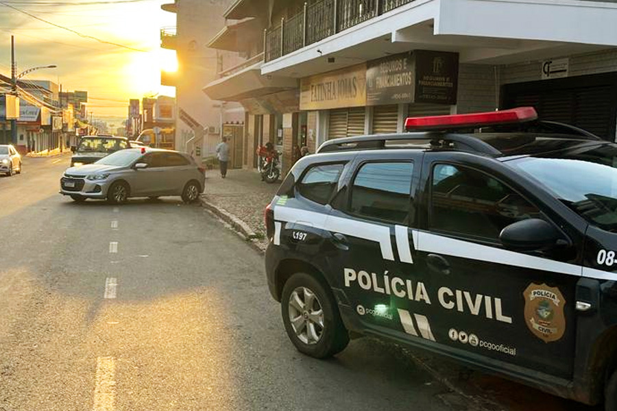 Vereador é alvo de operação da PC sob suspeita de fazer rachadinha na Grande Goiânia
