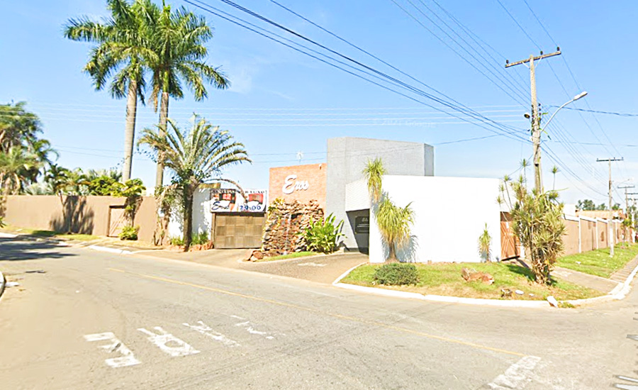 Jovem morre após levar choque ao pular muro de motel para entrar em festa | Foto: Google Maps