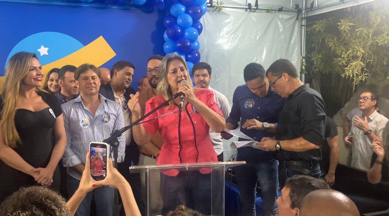 Deputada Zeli troca de partido duas vezes