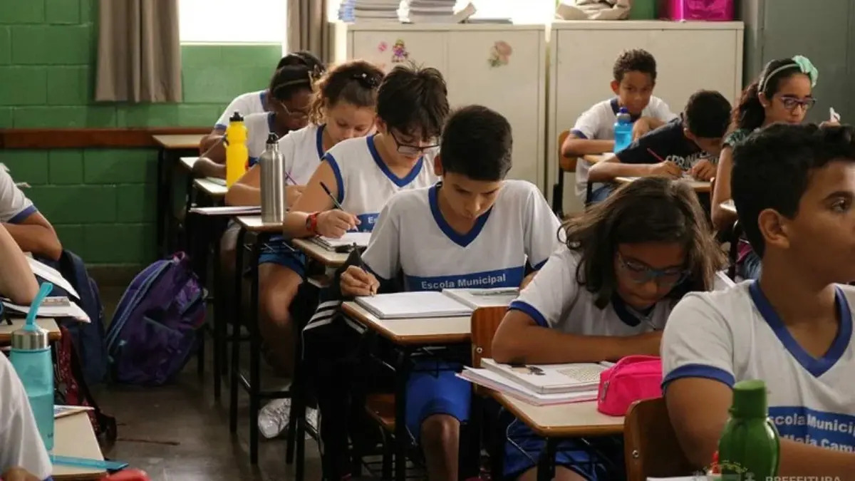 Após série de ameaças de ataques a escolas, os colégios de Goiânia contarão, a partir desta semana, com detectores de metais portáteis | Foto: Prefeitura de Goiânia