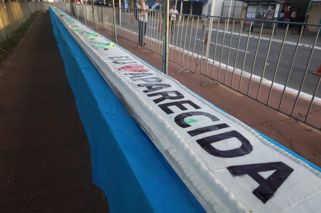 A Prefeitura de Aparecida de Goiânia gastou R$ 172.380,00 com o bolo servido na última 5ª feira, 11, durante a tradicional marcha cívica | Foto: Prefeitura de Aparecida de Goiânia