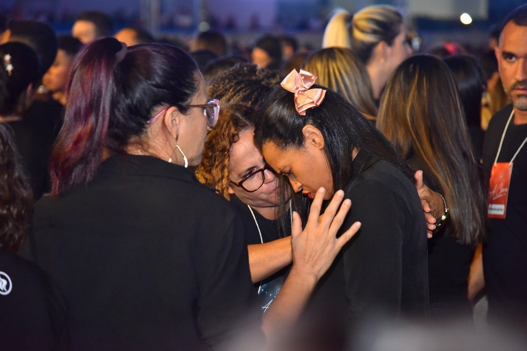 Público se emociona durante show gospel | Foto: Prefeitura de Aparecida é Goiânia