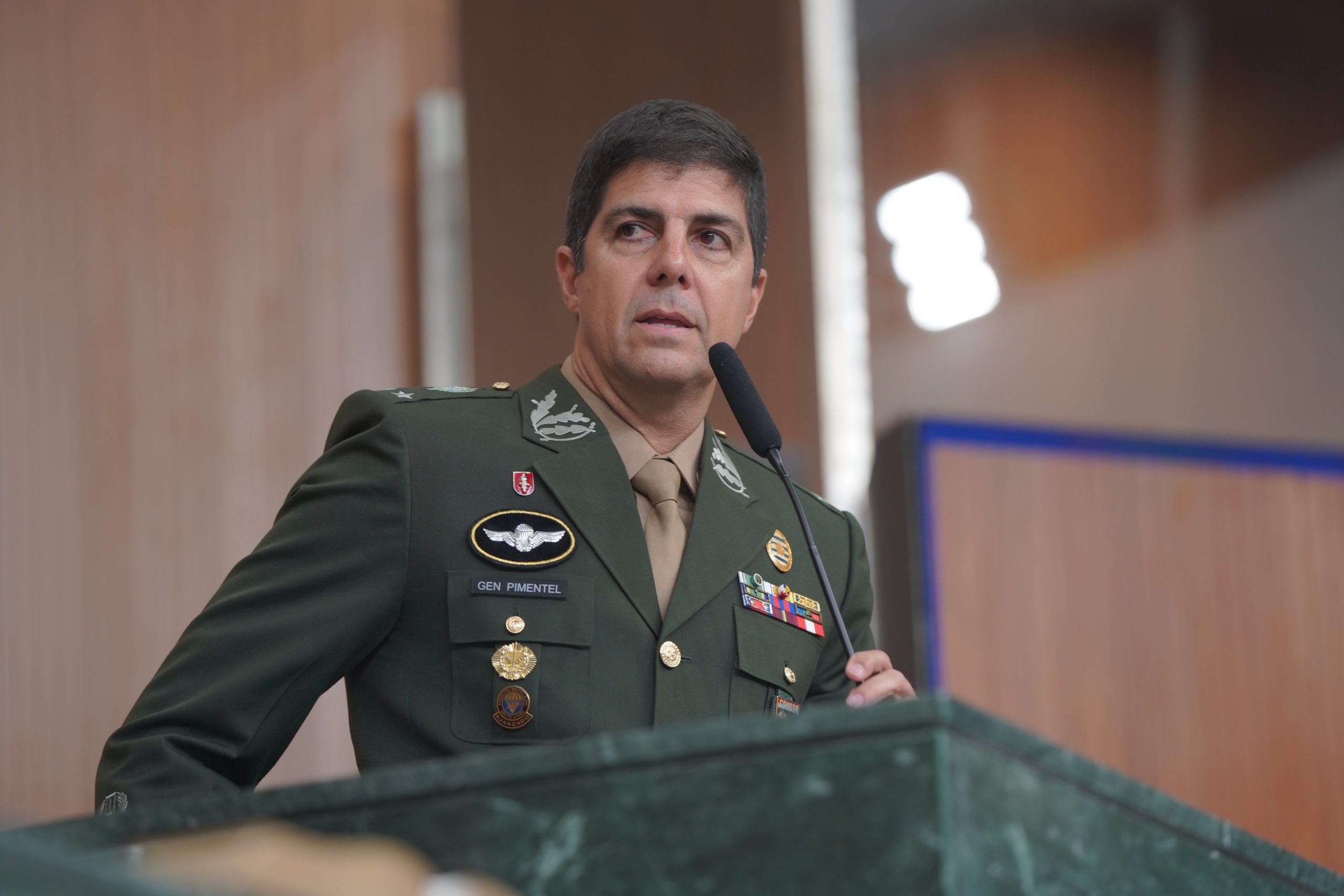 Em áudio vazado, coronel diz que o comandante do Exército em Goiânia precisava ser convencido a prender Alexandre de Moraes