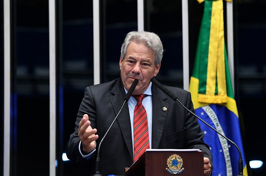 Ex-senador tenta colocar o Podemos na disputa pela Prefeitura de Goiânia