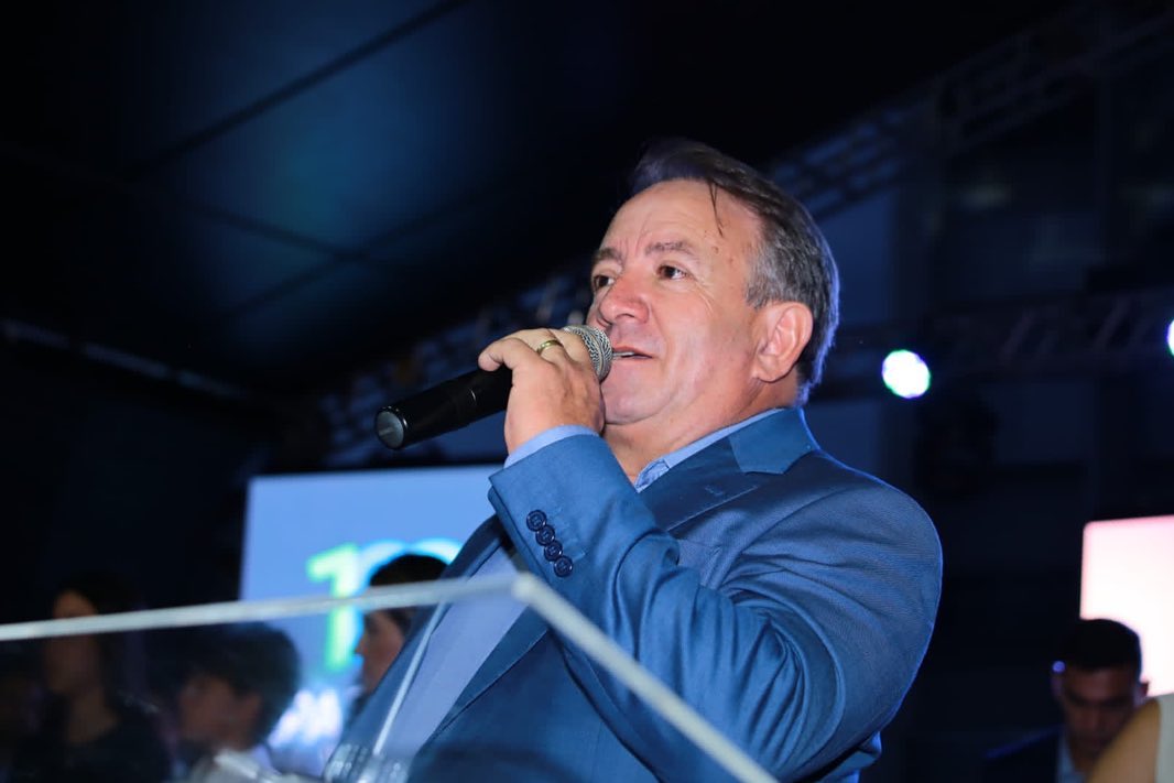 O prefeito de Aparecida de Goiânia Vilmar Mariano dará posse a 7 novos secretários nesta 2ª feira (3)
