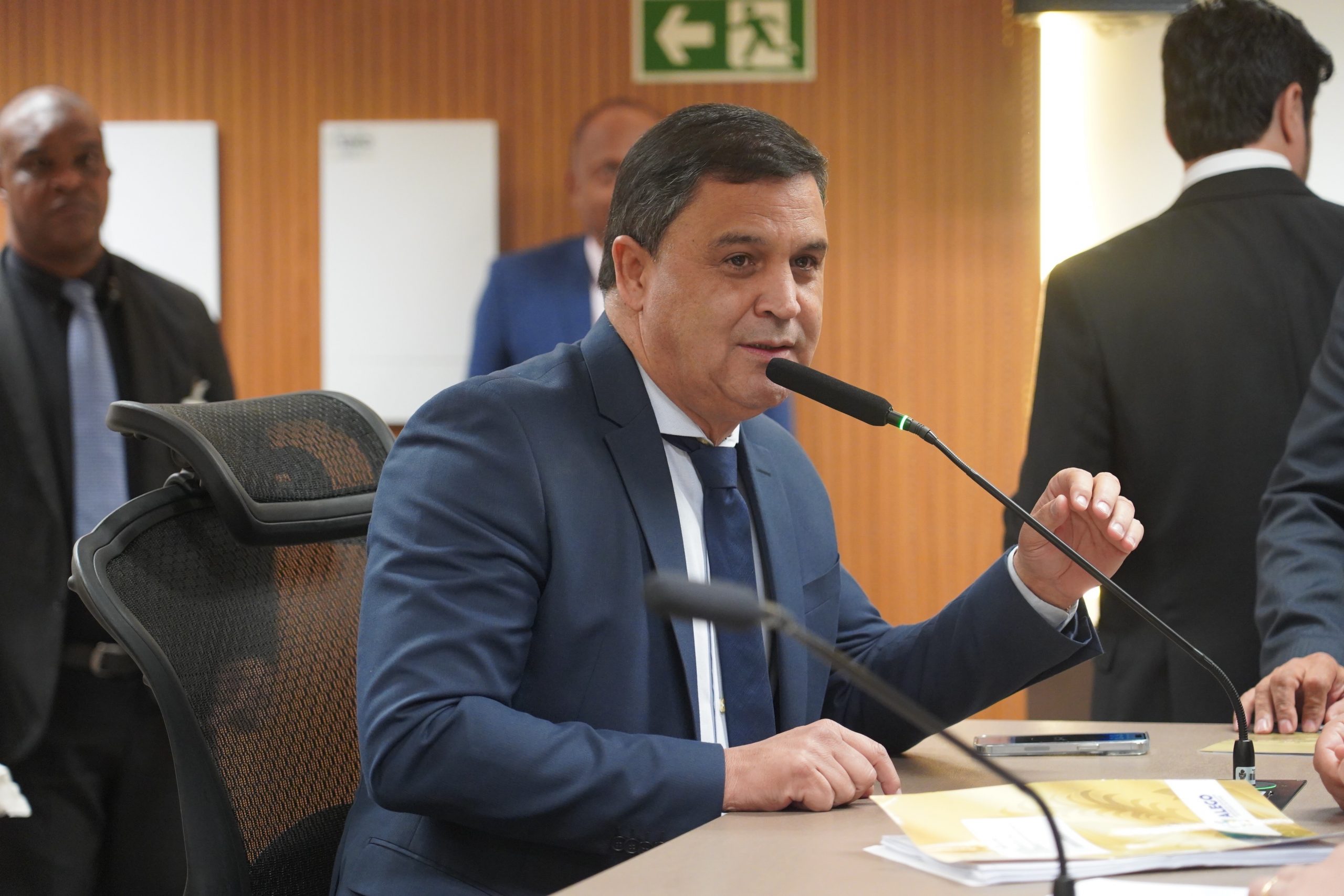 Líder calcula 32 nomes na base de do governador