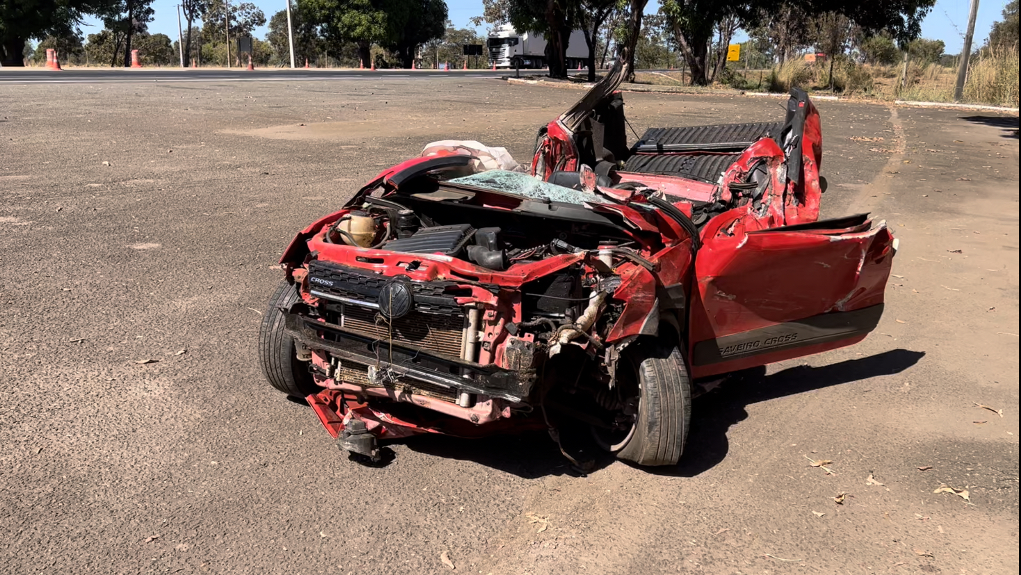 Pai e filho morrem em acidente em rodovia próximo à Porangatu
