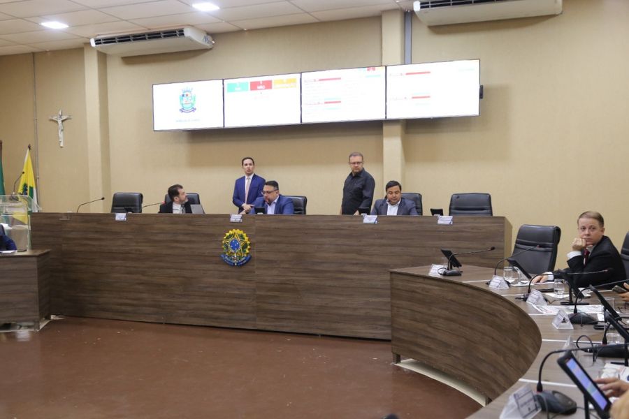 Vereadores de Aparecida reajustam salarial após Câmara derrubar veto do prefeito Vilmar Mariano