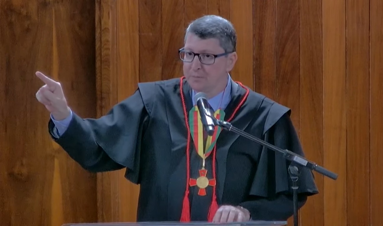 Krebs deixa promotoria e sobe para o cargo de procurador de Justiça no MP-GO