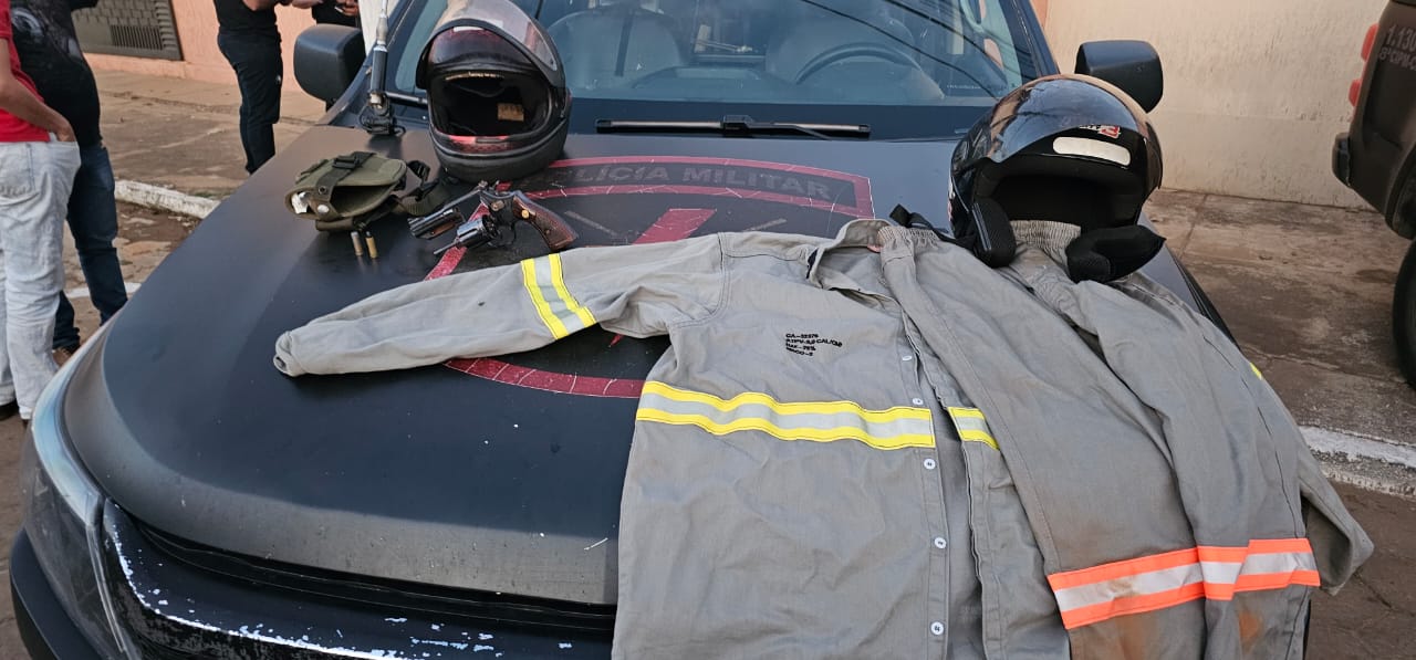 PM prende 2 suspeitos de matar 1 motociclista de 23 anos com vários tiros; o crime foi gravado pelos autores