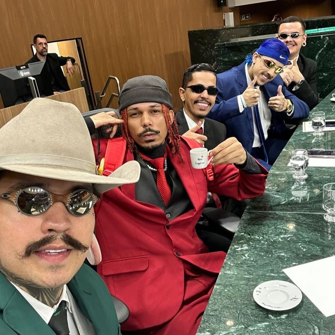 Da esquerda para direita: Jiraya Uai, Wam Baster, DJ Carlos Henrique, DJ Low e DJ Breno Paixão | Foto: Instagram/Jiraya Uai