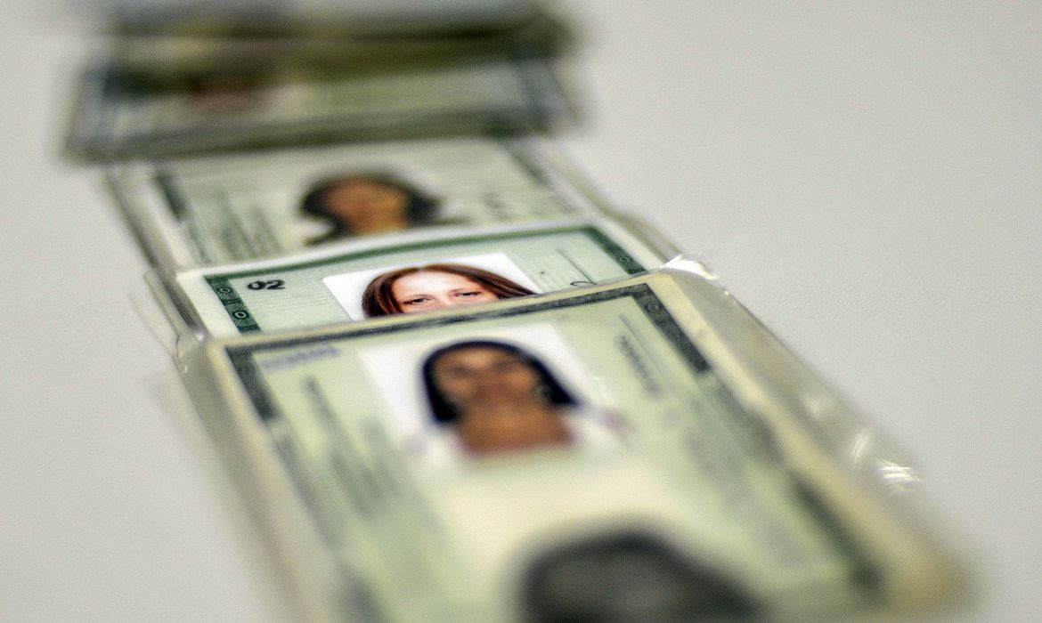 Saiba como emitir a 2ª via da carteira de identidade em Mutirão no Expansul