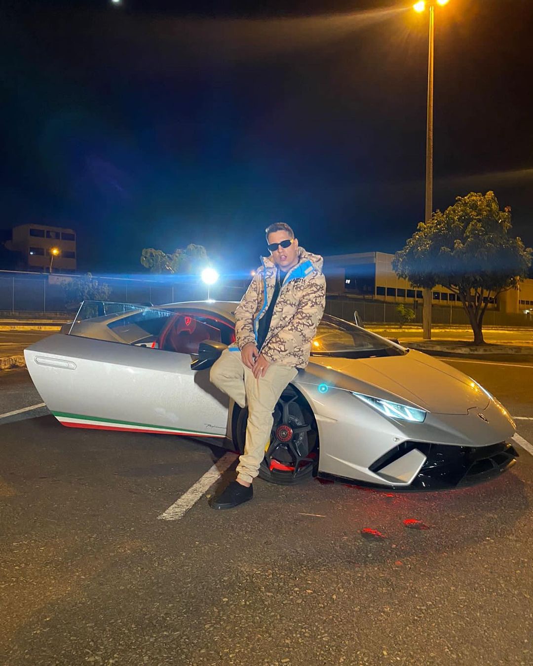 Cantor sertanejo foi sequestrado por vizinhos, afirma PCGO