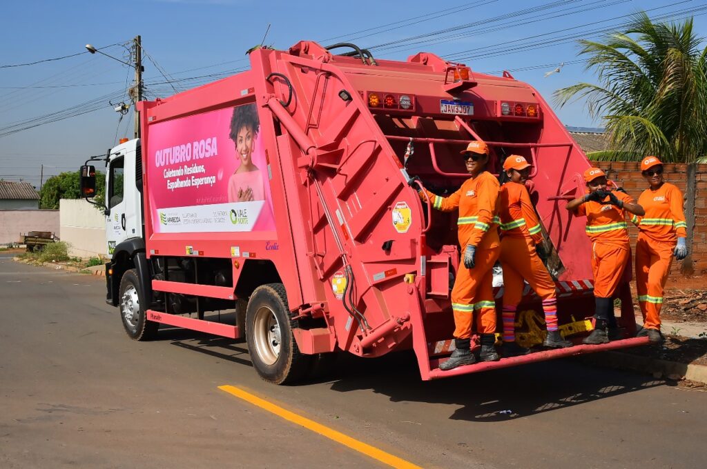 Veículo é conduzido por mulheres | Foto: Rodrigo Estrela