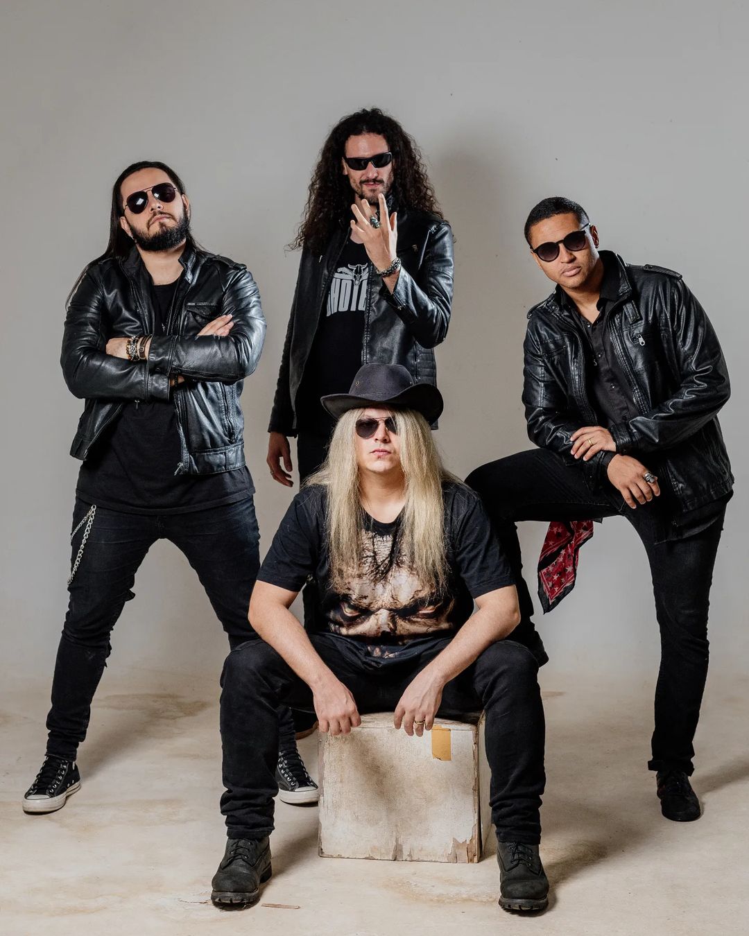 Banda popular nos bares e casa noturnas pelos covers de hard-rock internacional | Foto: Instagram/Banda Shotgun