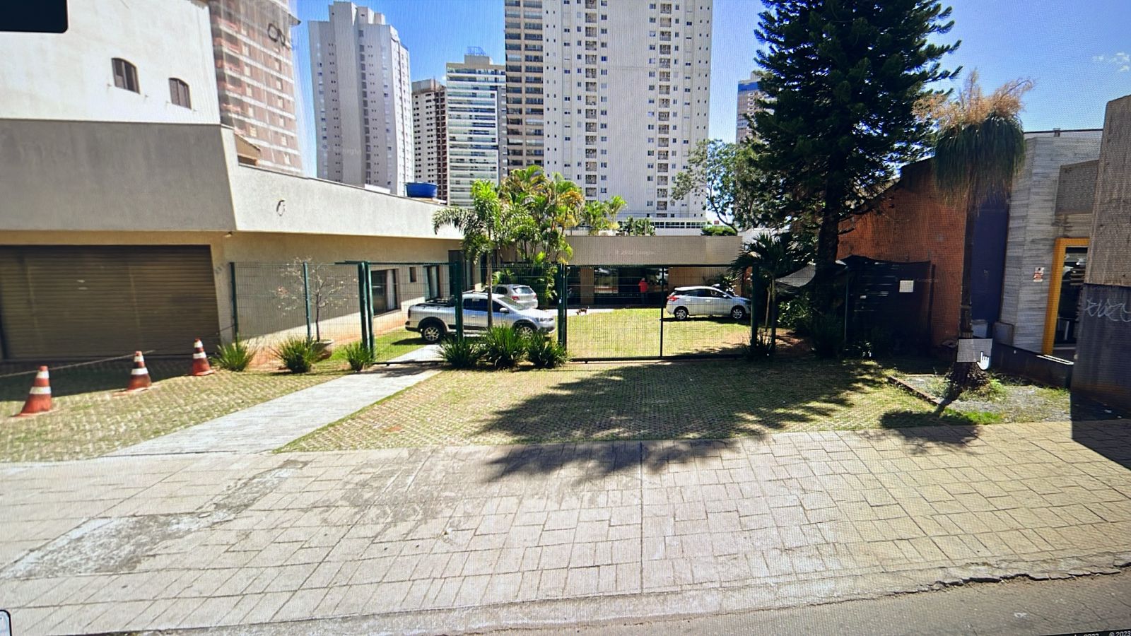 Ana Paula já recebeu diversos políticos no escritório | Foto: Guilherme Coelho/Folha Z