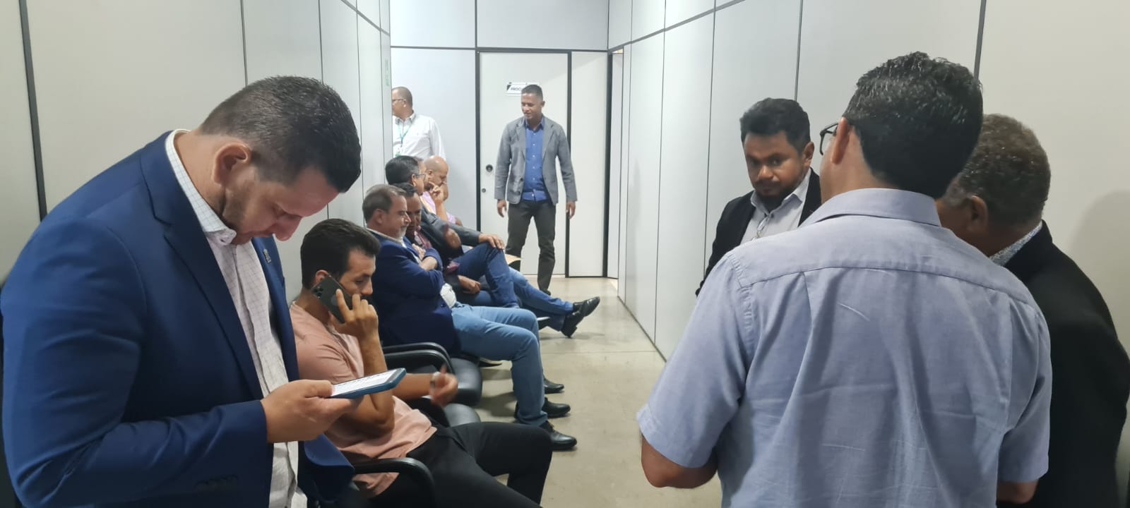 Fortaleza recebe vereadores para encontro sobre projetos, mas não toca na Reforma Administrativa