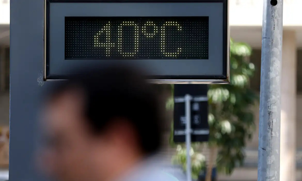 Goiás deve ter nova onda de calor e temperaturas acima de 40 ºC