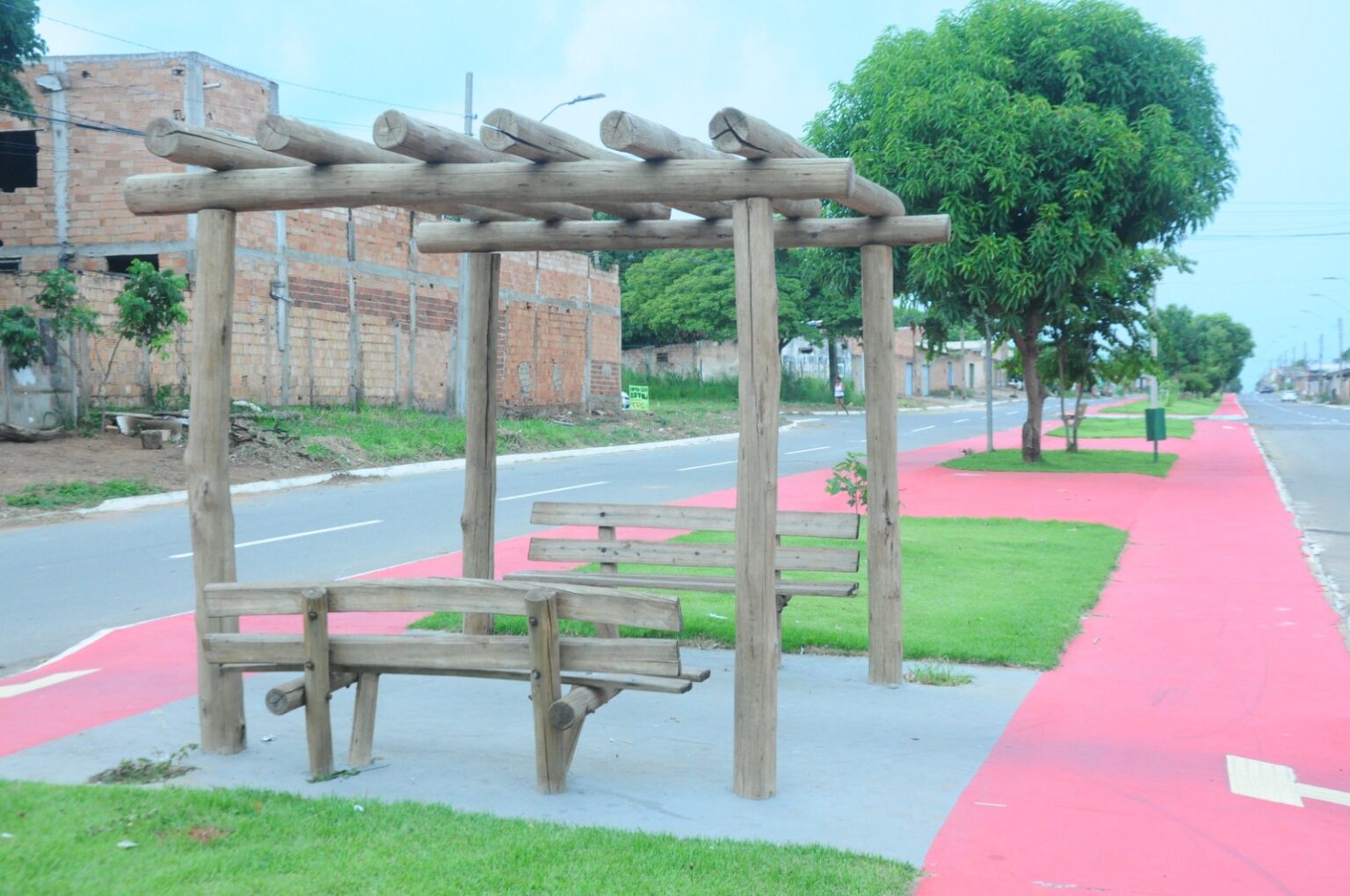 Com investimento de R$ 300 mil, avenida Arão de Souza é revitalizada