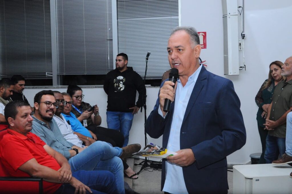 Na base do deputado federal Professor Alcides (PL), o PRTB do ex-secretário de Ação Integrada de Aparecida Chanter Lane terá chapa completa para concorrer às 25 cadeiras da Câmara Municipal.