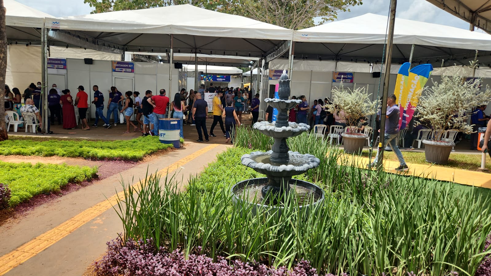 Chariz foi montado em jardim no espaço do Mutirão | Foto: Prefeitura de Goiânia