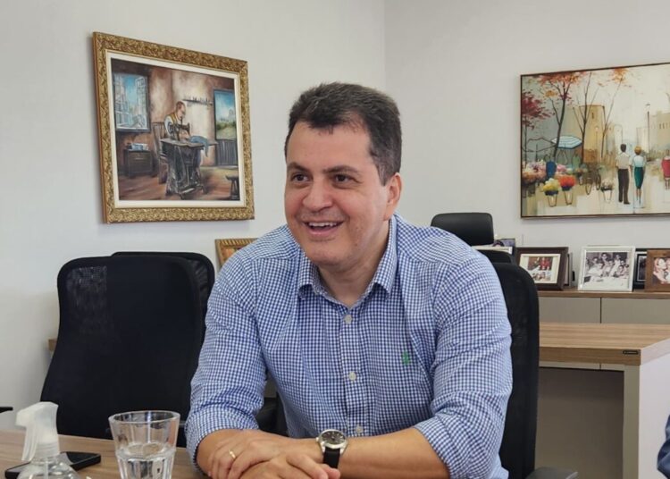 Estratégia do MDB foca em vereadores e Agenor aguarda Caiado e Daniel para Prefeitura