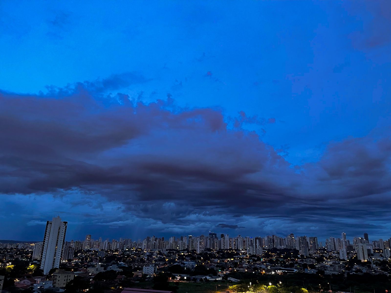 ALERTA: previsão de pancadas de chuva e ventania em 164 cidades goianas; CONFIRA