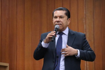 Sandes Júnior deixa Progressistas após 24 anos e define novo rumo partidário