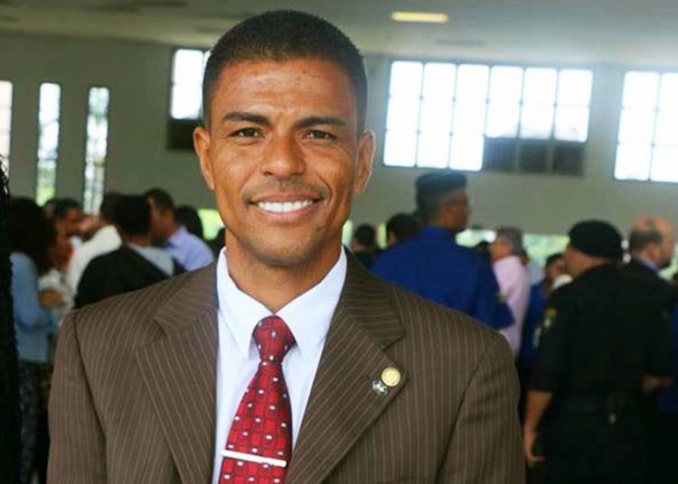 Após negativa inicial, o ex-secretário-executivo de Desenvolvimento Urbano de Aparecida Antônio Neto foi registrado como candidato a vereador pelo DC.