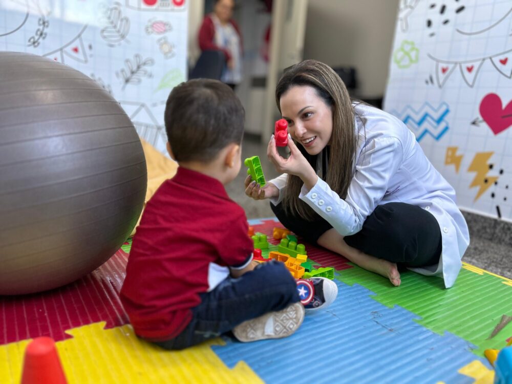 Abril azul: Saiba como identificar sinais de autismo em crianças