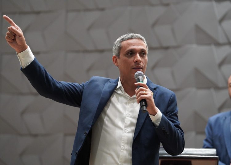 PL confirma pré-candidatura de Gustavo Gayer; Fred Rodrigues é vice