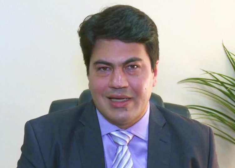 Igor Franco troca de partido e vai concorrer à reeleição em grupo de Adriana Accorsi