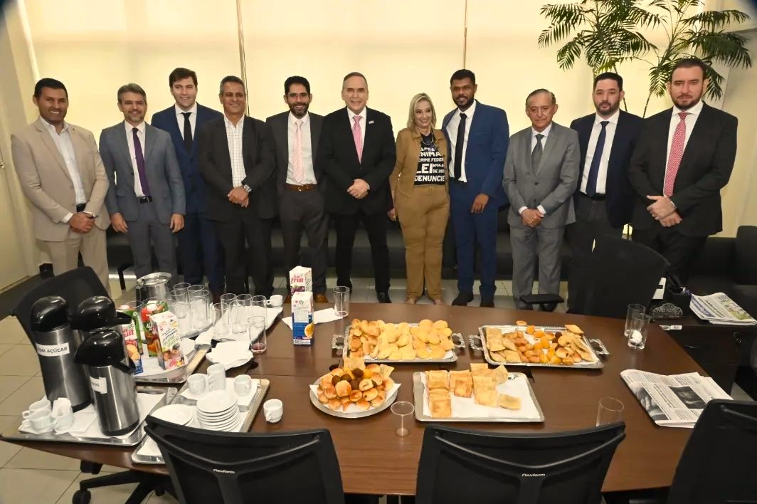 Parlamentares ouviram prioridades e expectativas de Sandro Mabel para campanha e gestão | Foto: Divulgação