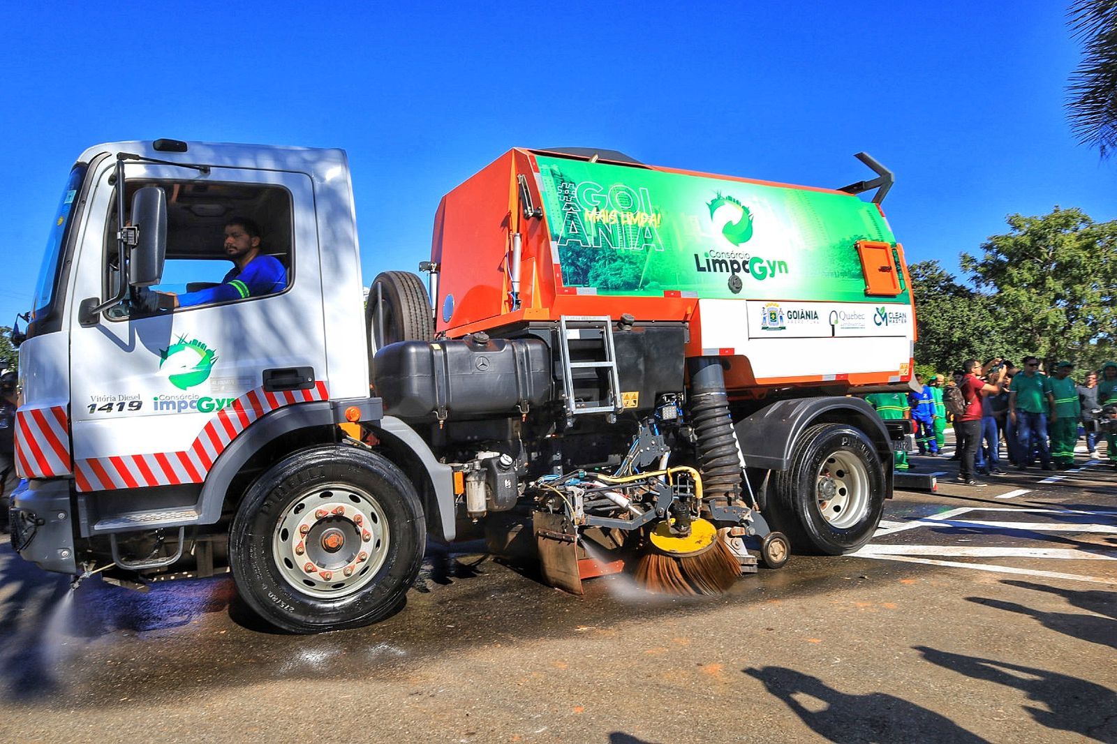 Novo veículo de varriação mecanizada reforça limpeza em Goiânia | Foto: Divulgação