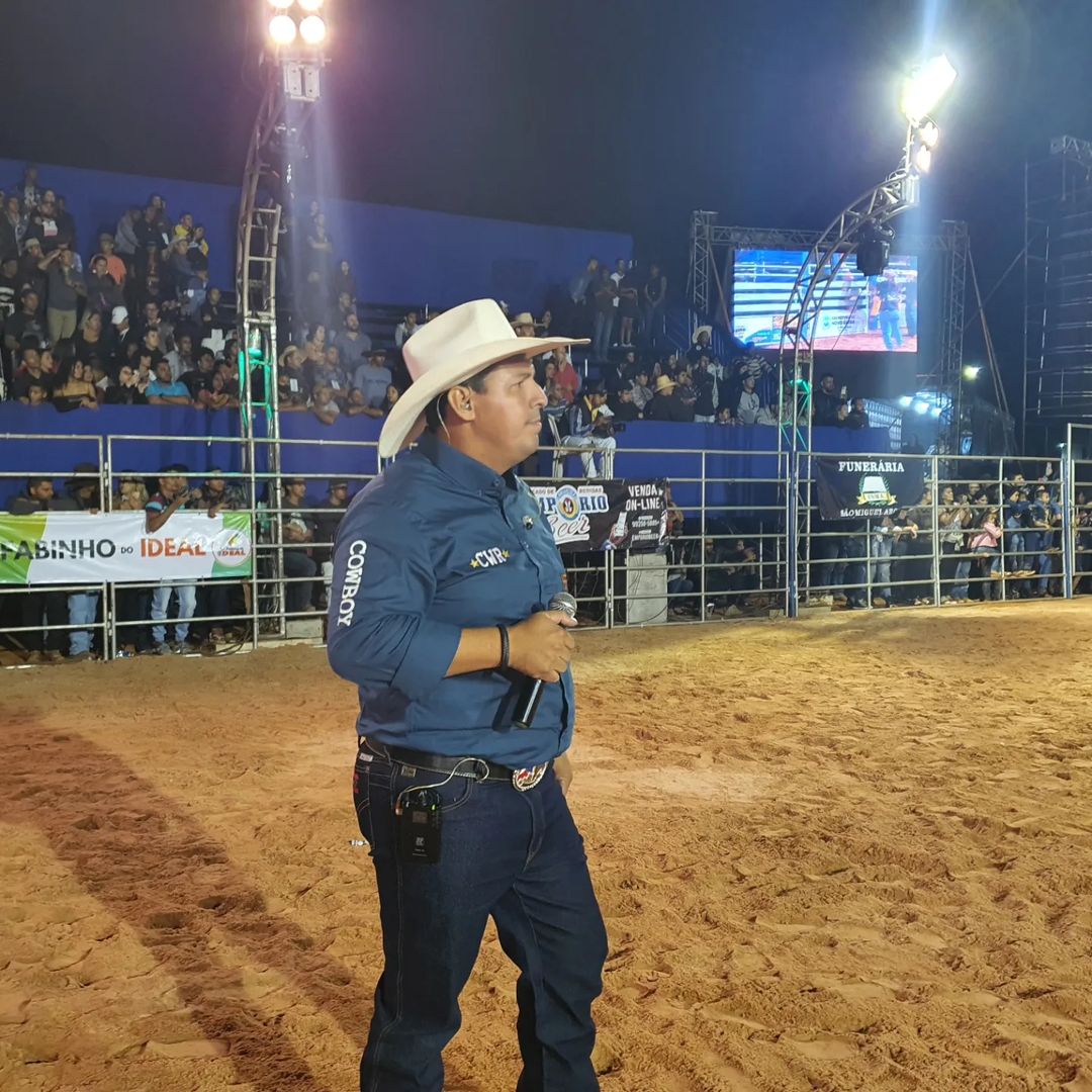 Locutor de rodeios é nomeado novo número 2 da Educação em Goiânia