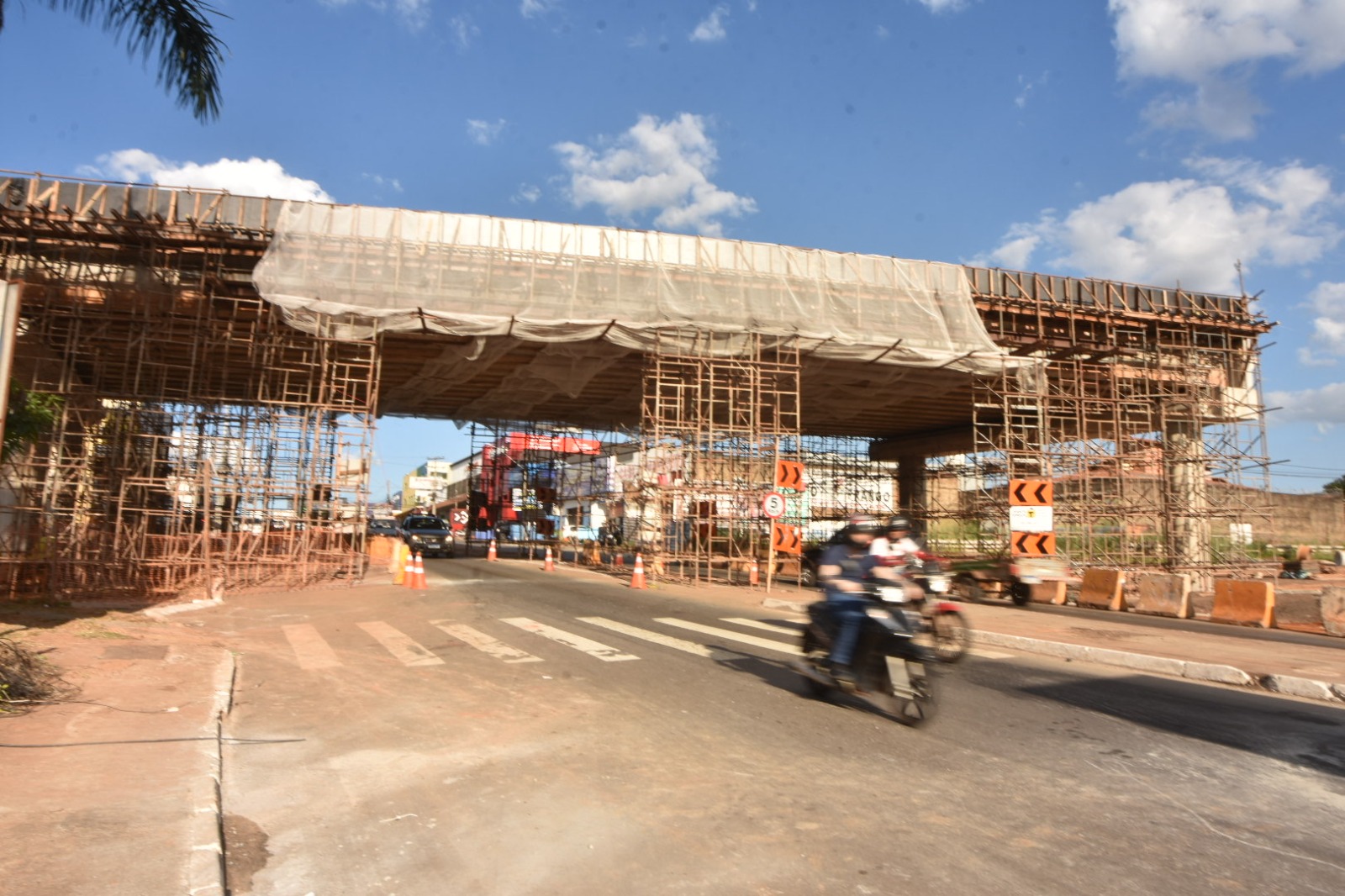 Obras do viaduto da Avenida Castelo Branco chegam a nova fase